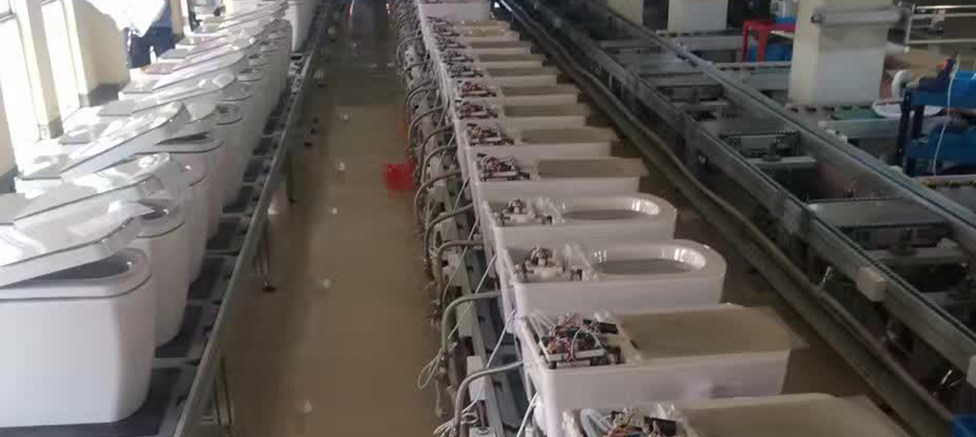 馬桶生産線